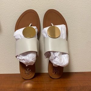 Women’s Tory Burch Patos Disk Sandal, Perfect Ivory and Gld, Size 10